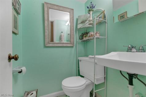 6985 Carriage Hill Drive Brecksville OH 44141