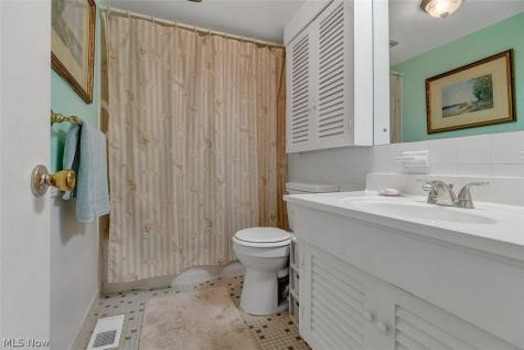 6985 Carriage Hill Drive Brecksville OH 44141