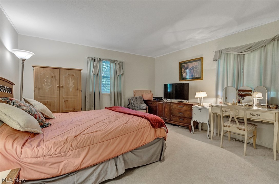 6985 Carriage Hill Drive Brecksville OH 44141
