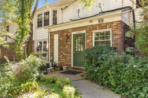 6985 Carriage Hill Drive Brecksville OH 44141