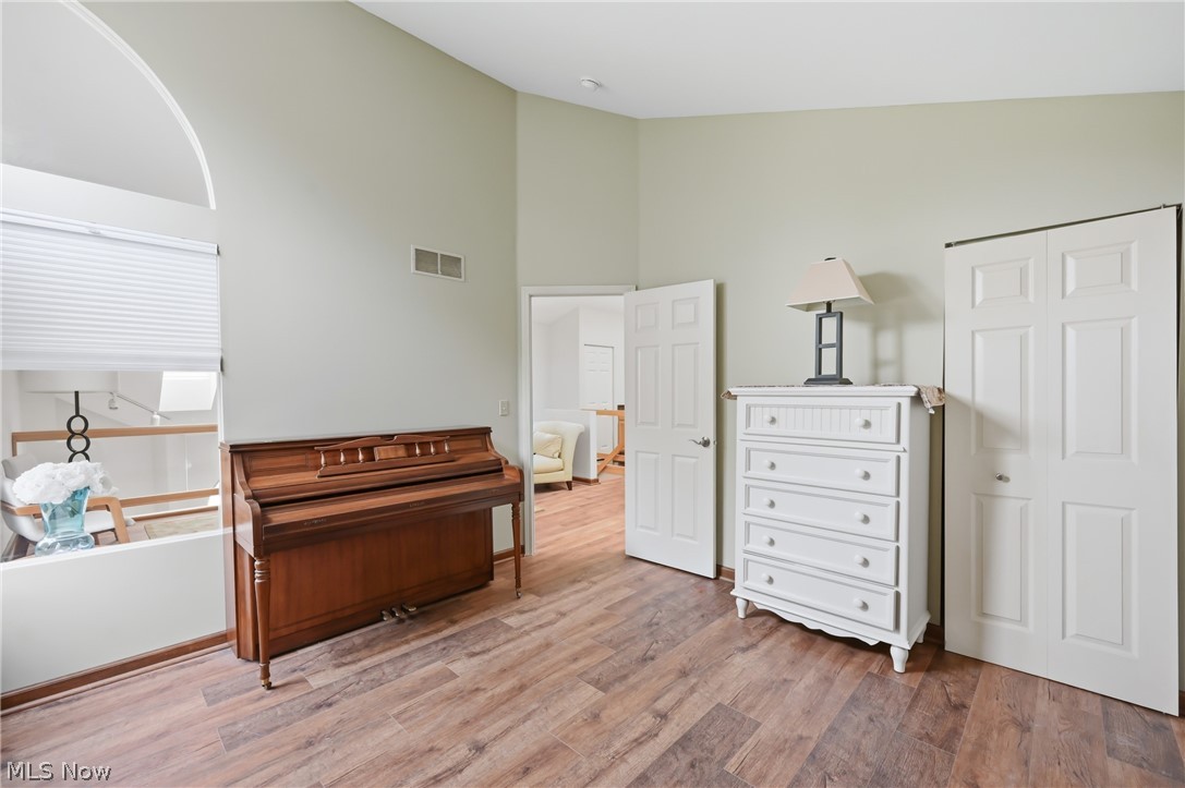 347 N Bayshore Drive Columbiana OH 44408