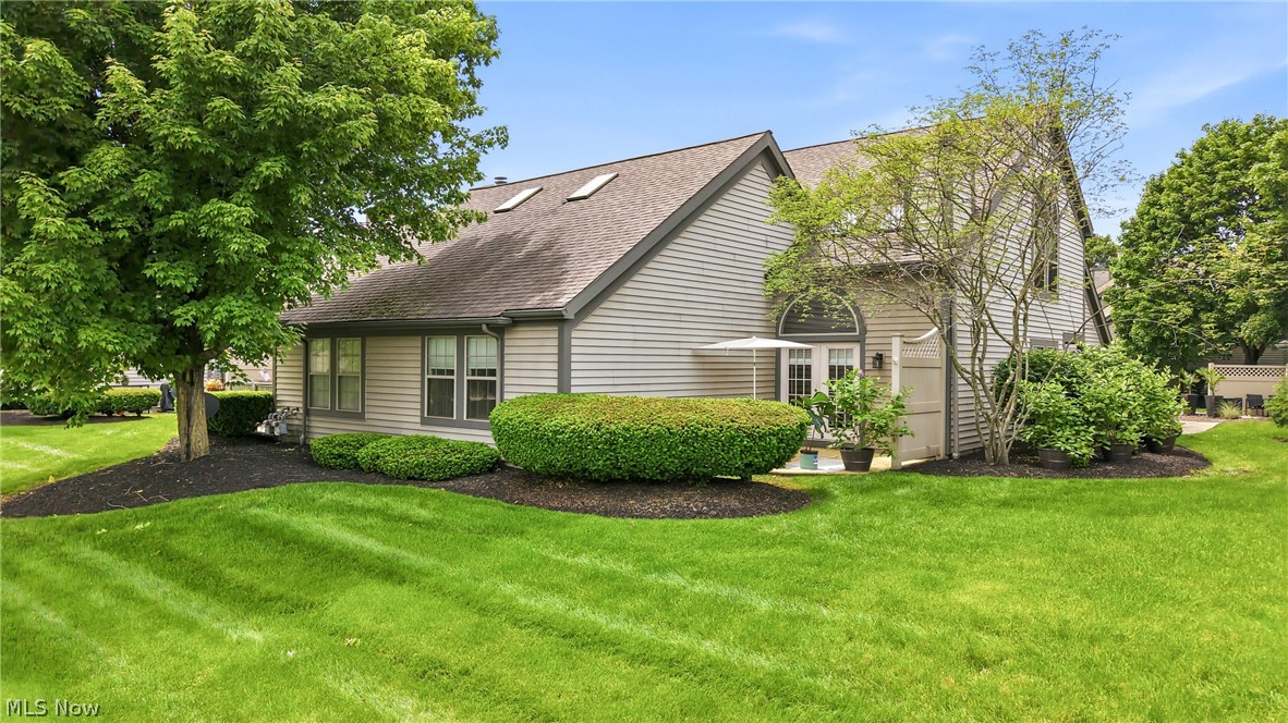 347 N Bayshore Drive Columbiana OH 44408
