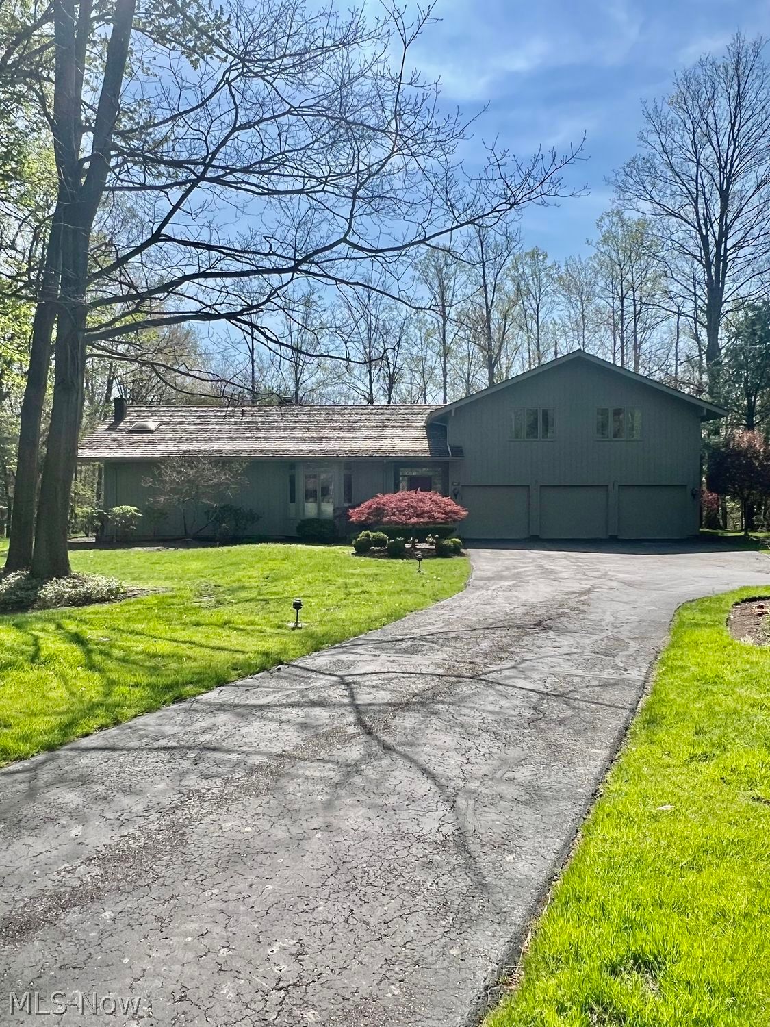 387 Ravine Drive Aurora OH 44202