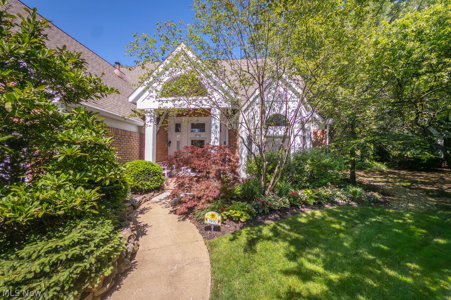 Akron OH, 3592 Sparrow Pond Circle