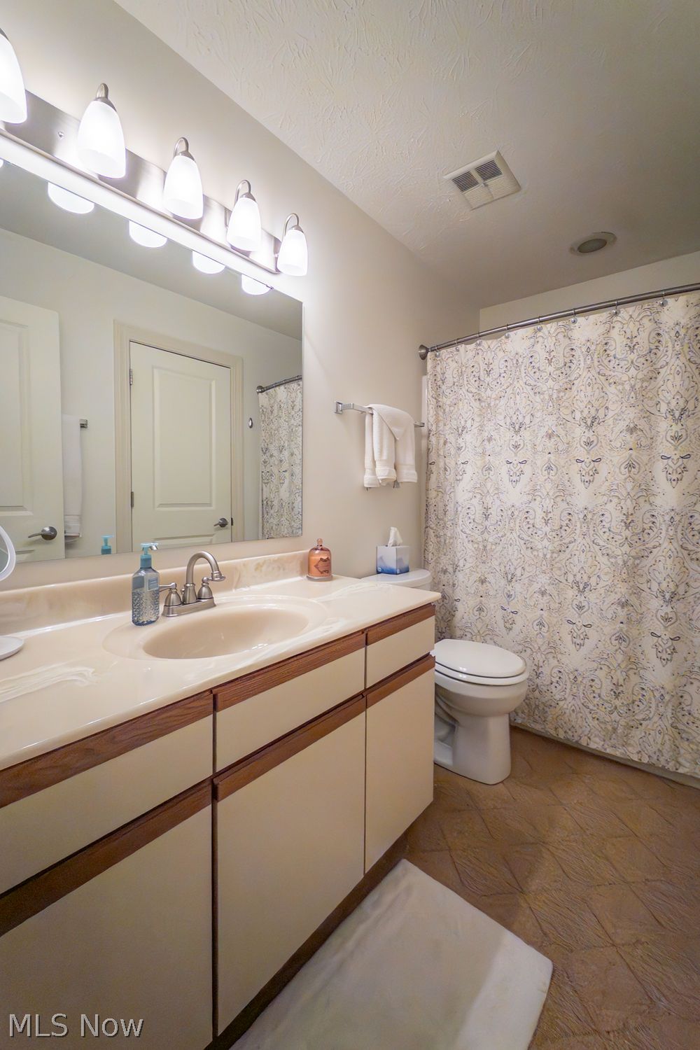 3592 Sparrow Pond Circle Akron OH 44333