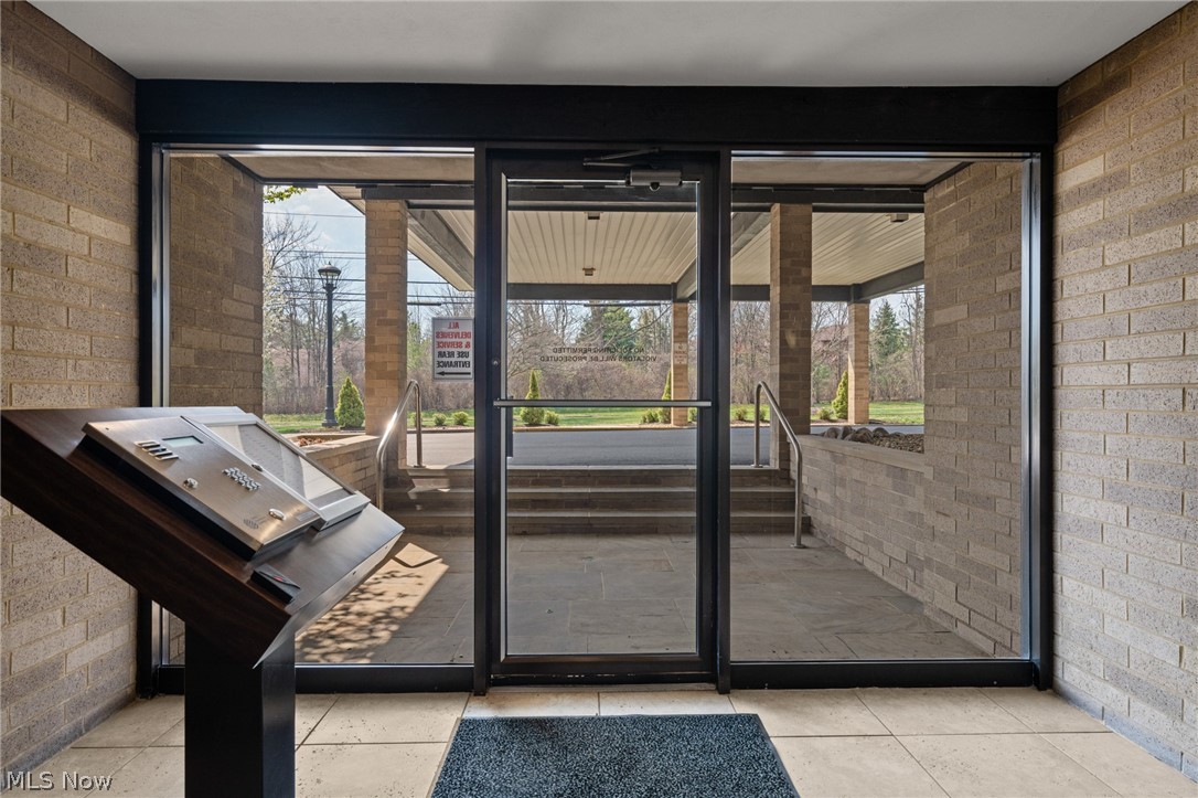25805 Fairmount Boulevard Beachwood OH 44122