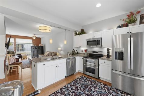 7306 Marina Court Cleveland OH 44102