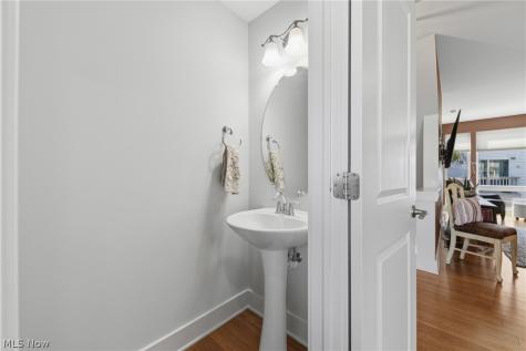 7306 Marina Court Cleveland OH 44102