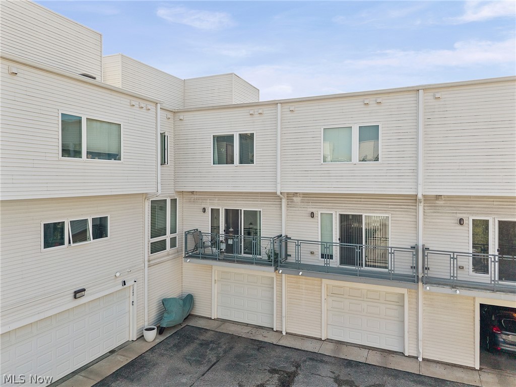 7306 Marina Court Cleveland OH 44102