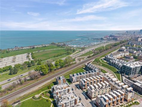 7306 Marina Court Cleveland OH 44102