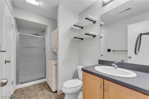 180 Fox Hollow Drive Mayfield Heights OH 44124