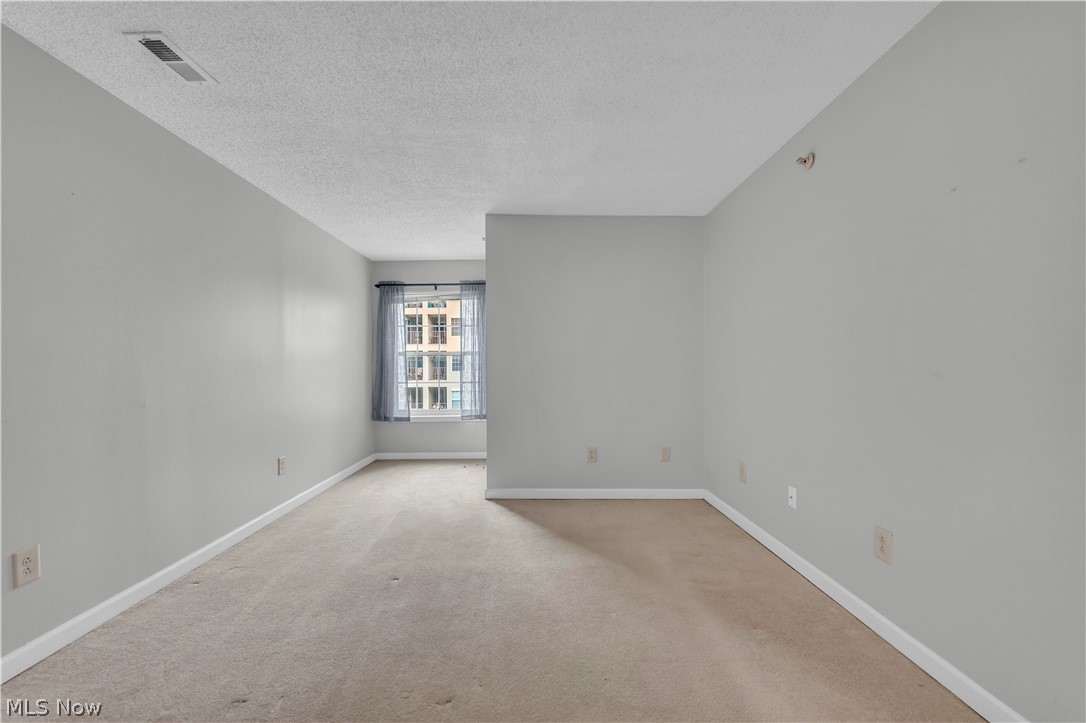 180 Fox Hollow Drive Mayfield Heights OH 44124