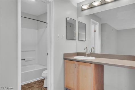 180 Fox Hollow Drive Mayfield Heights OH 44124