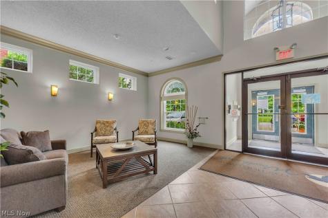 180 Fox Hollow Drive Mayfield Heights OH 44124