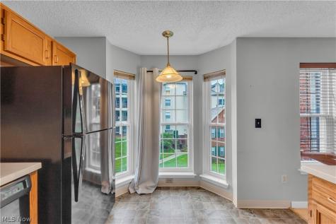 180 Fox Hollow Drive Mayfield Heights OH 44124