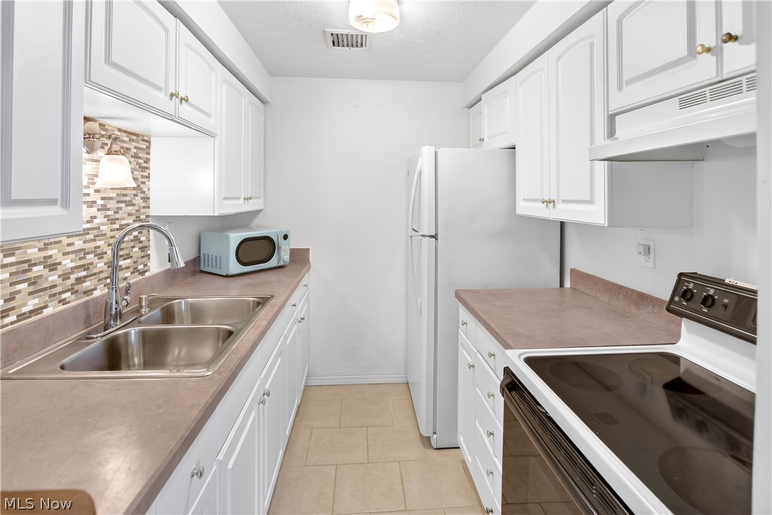 1480 Warren Road Lakewood OH 44107