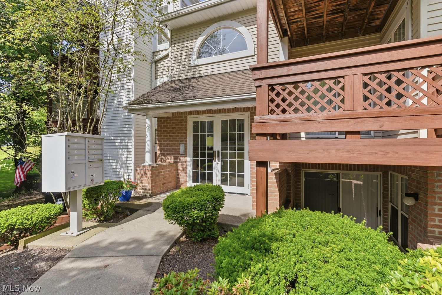 Westlake OH, 23041 Brick Mill Run, Unit D1