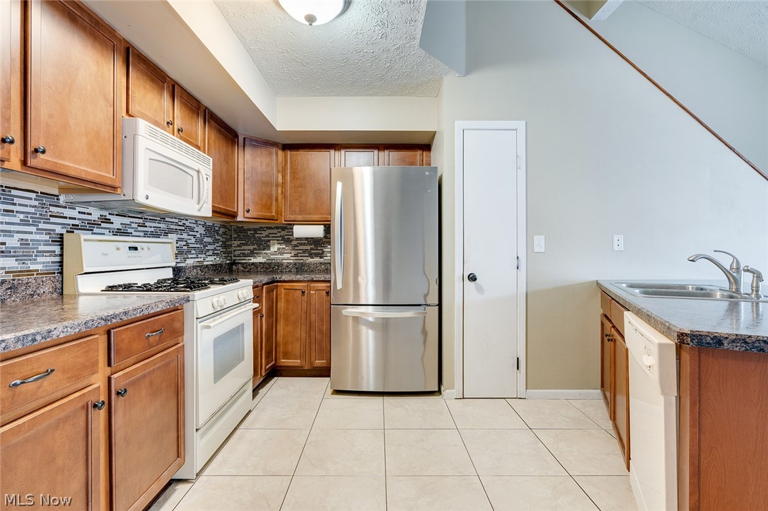 3277 Pheasant Run Road Cortland OH 44410