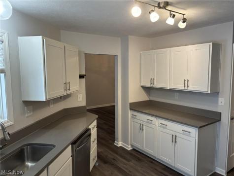 146 Marian Lane Berea OH 44017