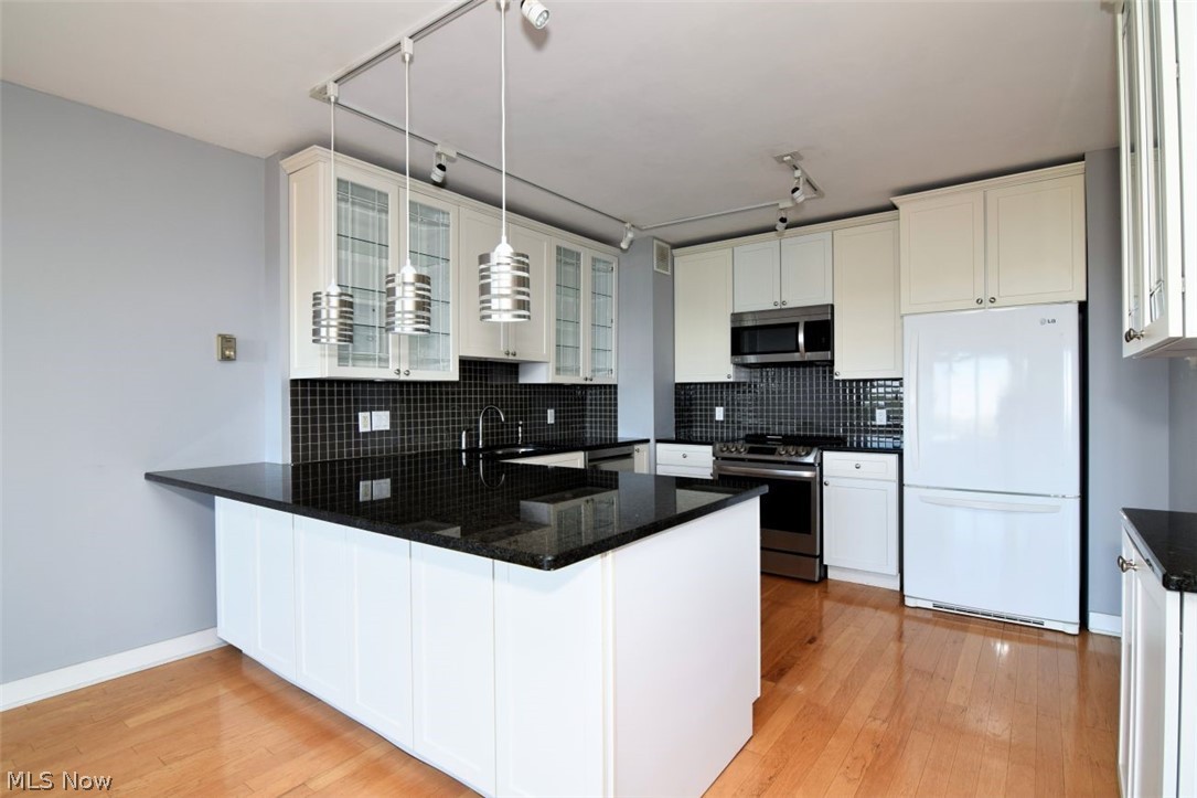 1 Bratenahl Place Bratenahl OH 44108