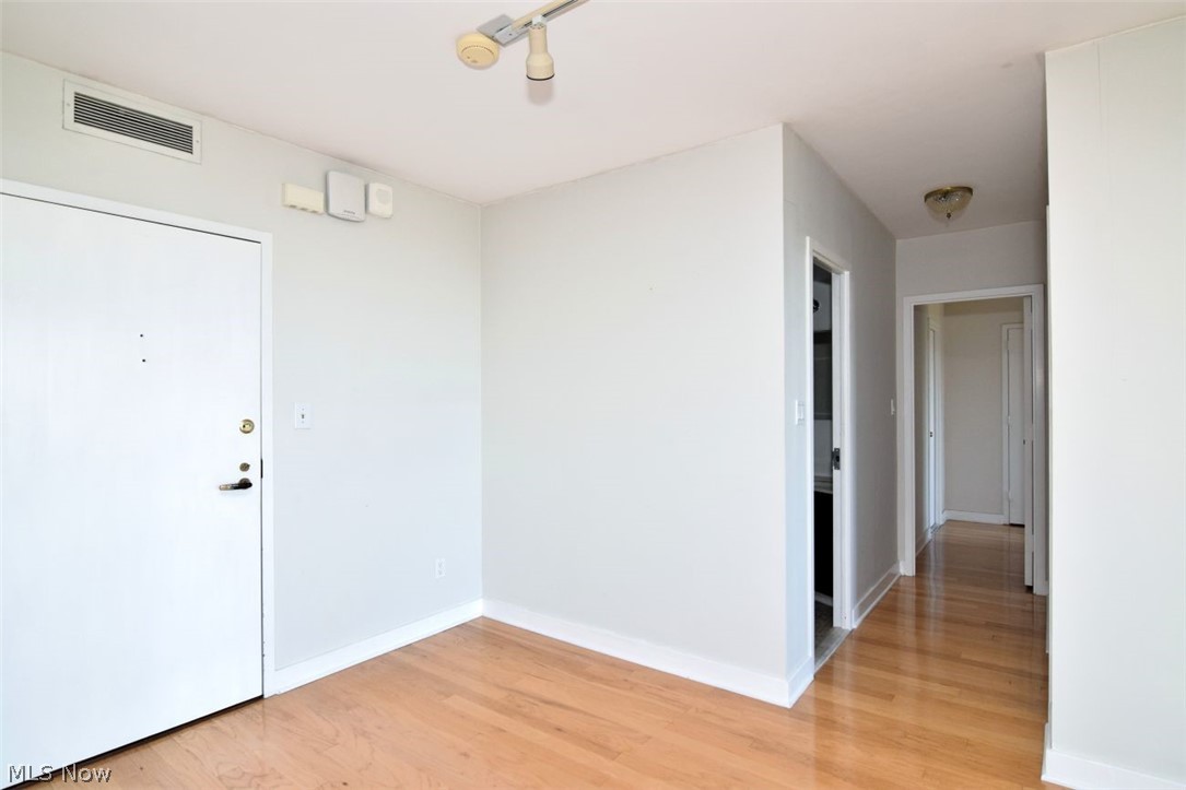 1 Bratenahl Place Bratenahl OH 44108
