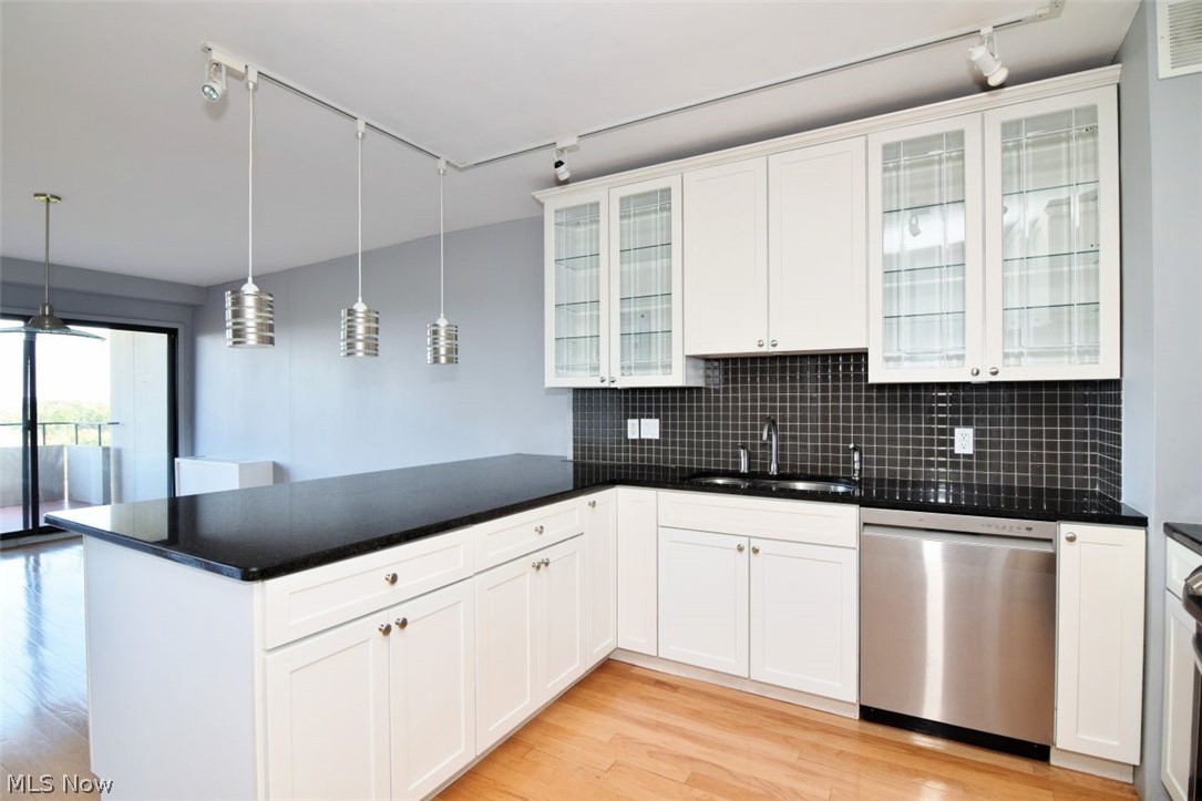 1 Bratenahl Place Bratenahl OH 44108