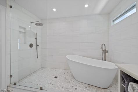 410 Darbys Run Bay Village OH 44140