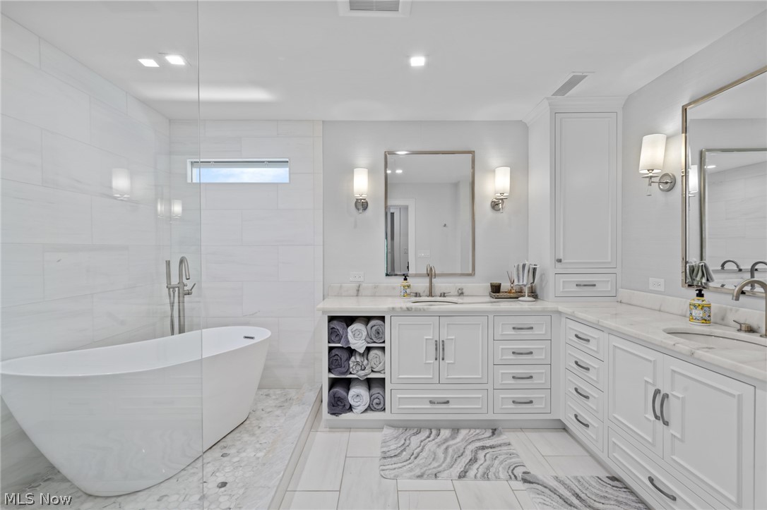 410 Darbys Run Bay Village OH 44140