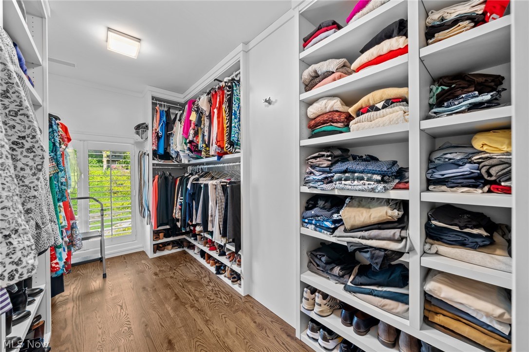 410 Darbys Run Bay Village OH 44140