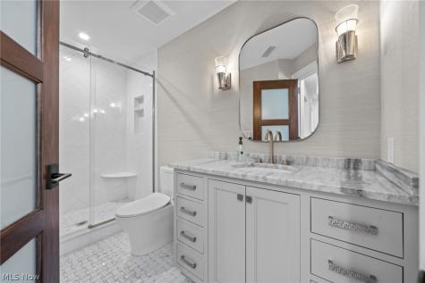 410 Darbys Run Bay Village OH 44140
