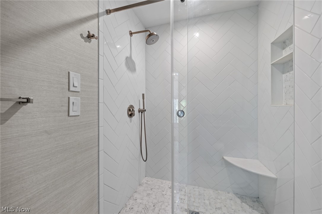 410 Darbys Run Bay Village OH 44140