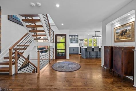 410 Darbys Run Bay Village OH 44140