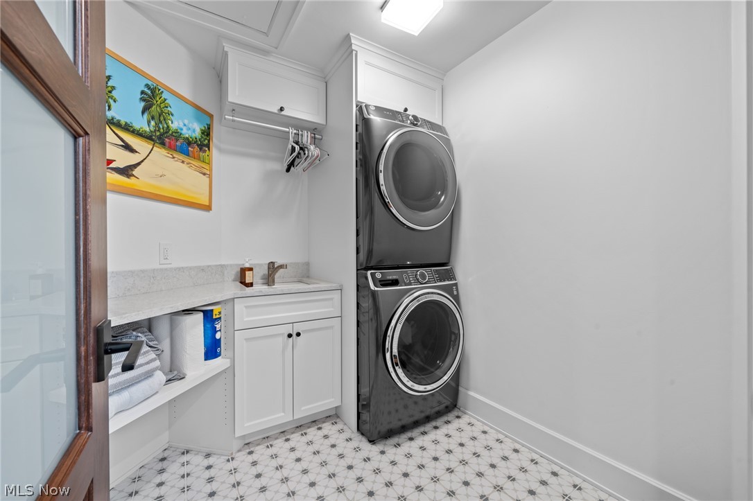 410 Darbys Run Bay Village OH 44140