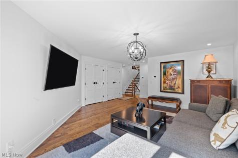 410 Darbys Run Bay Village OH 44140