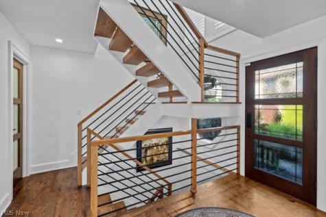 410 Darbys Run Bay Village OH 44140