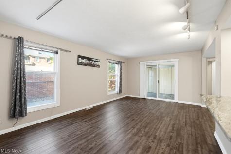 2109 Glouchester Drive Lyndhurst OH 44124