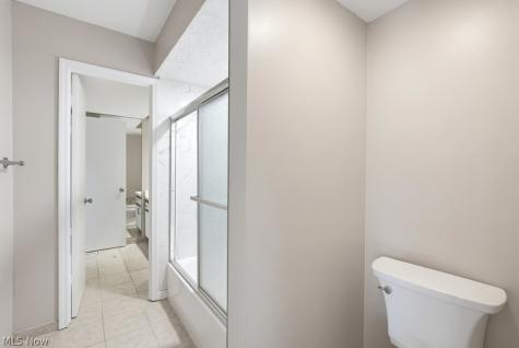 2109 Glouchester Drive Lyndhurst OH 44124