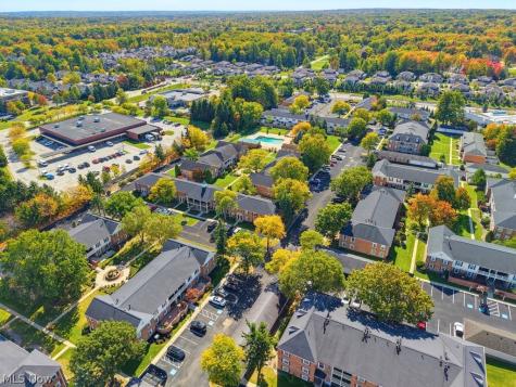 2109 Glouchester Drive Lyndhurst OH 44124