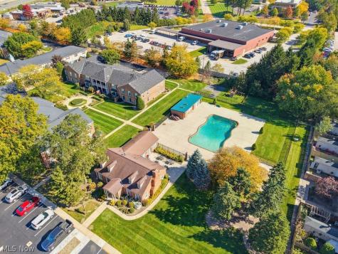 2109 Glouchester Drive Lyndhurst OH 44124