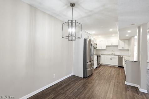 2109 Glouchester Drive Lyndhurst OH 44124