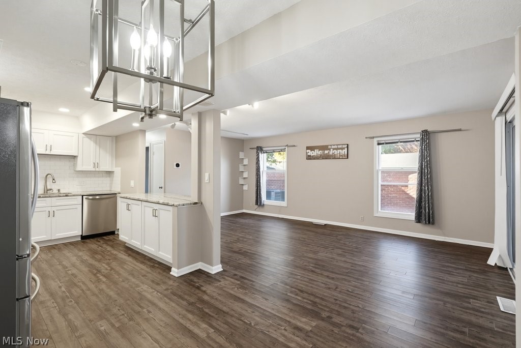 2109 Glouchester Drive Lyndhurst OH 44124