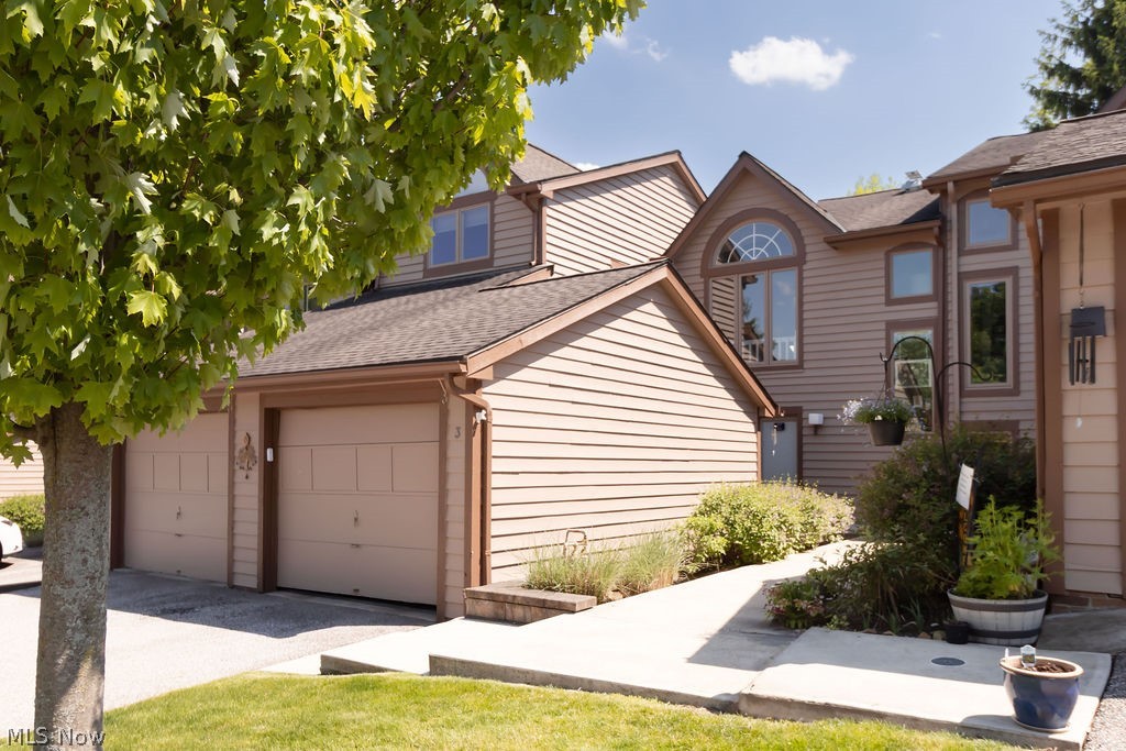 3 Hanover Lane Beachwood OH 44122