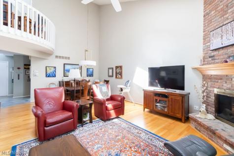3 Hanover Lane Beachwood OH 44122