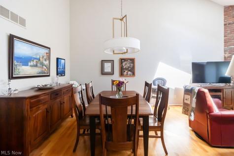 3 Hanover Lane Beachwood OH 44122