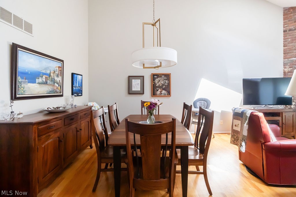 3 Hanover Lane Beachwood OH 44122