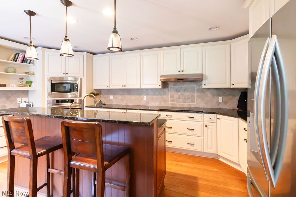 3 Hanover Lane Beachwood OH 44122