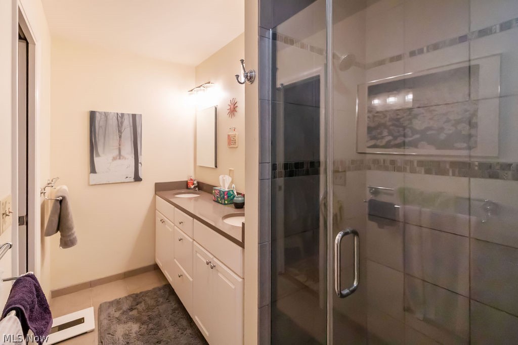 3 Hanover Lane Beachwood OH 44122