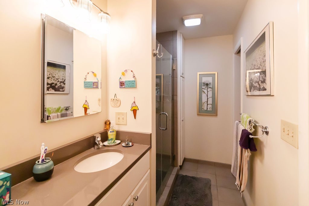 3 Hanover Lane Beachwood OH 44122