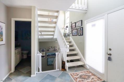 3 Hanover Lane Beachwood OH 44122