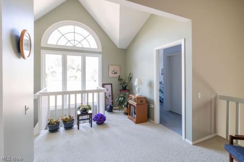 3 Hanover Lane Beachwood OH 44122